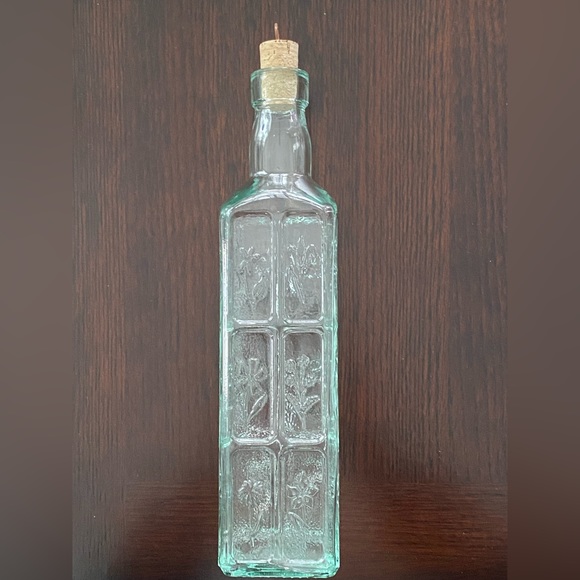 Bormioli Rocco Country Home Fiori Bottle~18-1/2-Ounce~Glass~Embossed Flowers~New - Picture 3 of 12